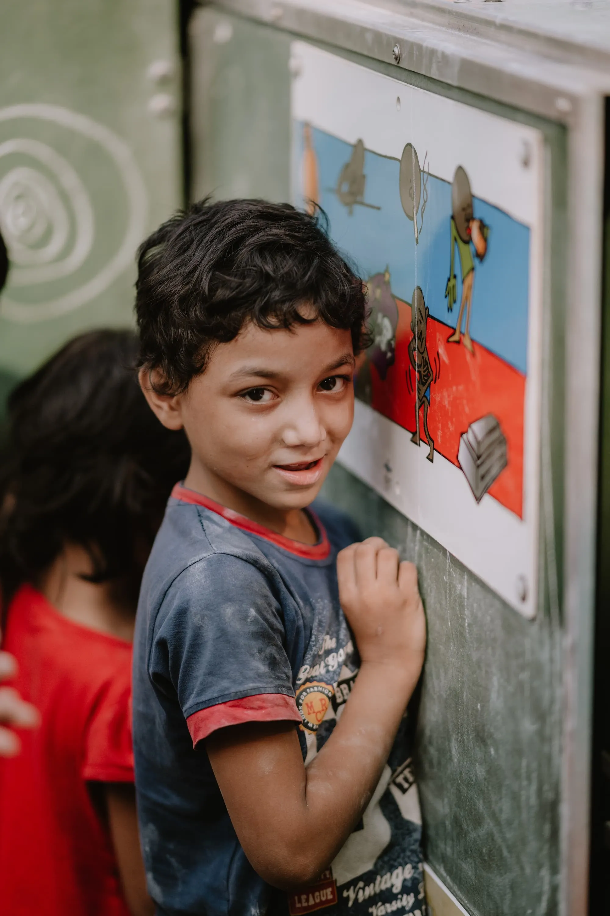 Tomorrowland Foundation Mobile Schools Teaching